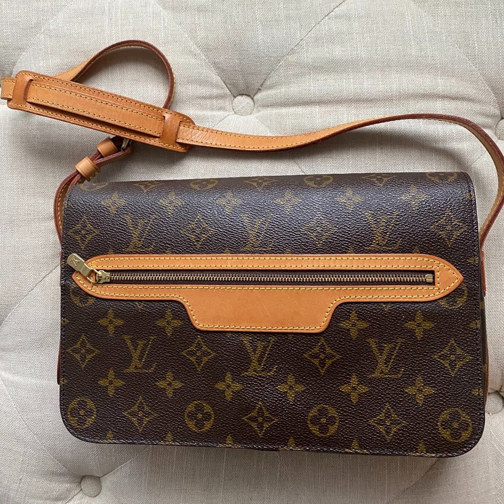 Louis Vuitton Classic Structured Saddle Bag